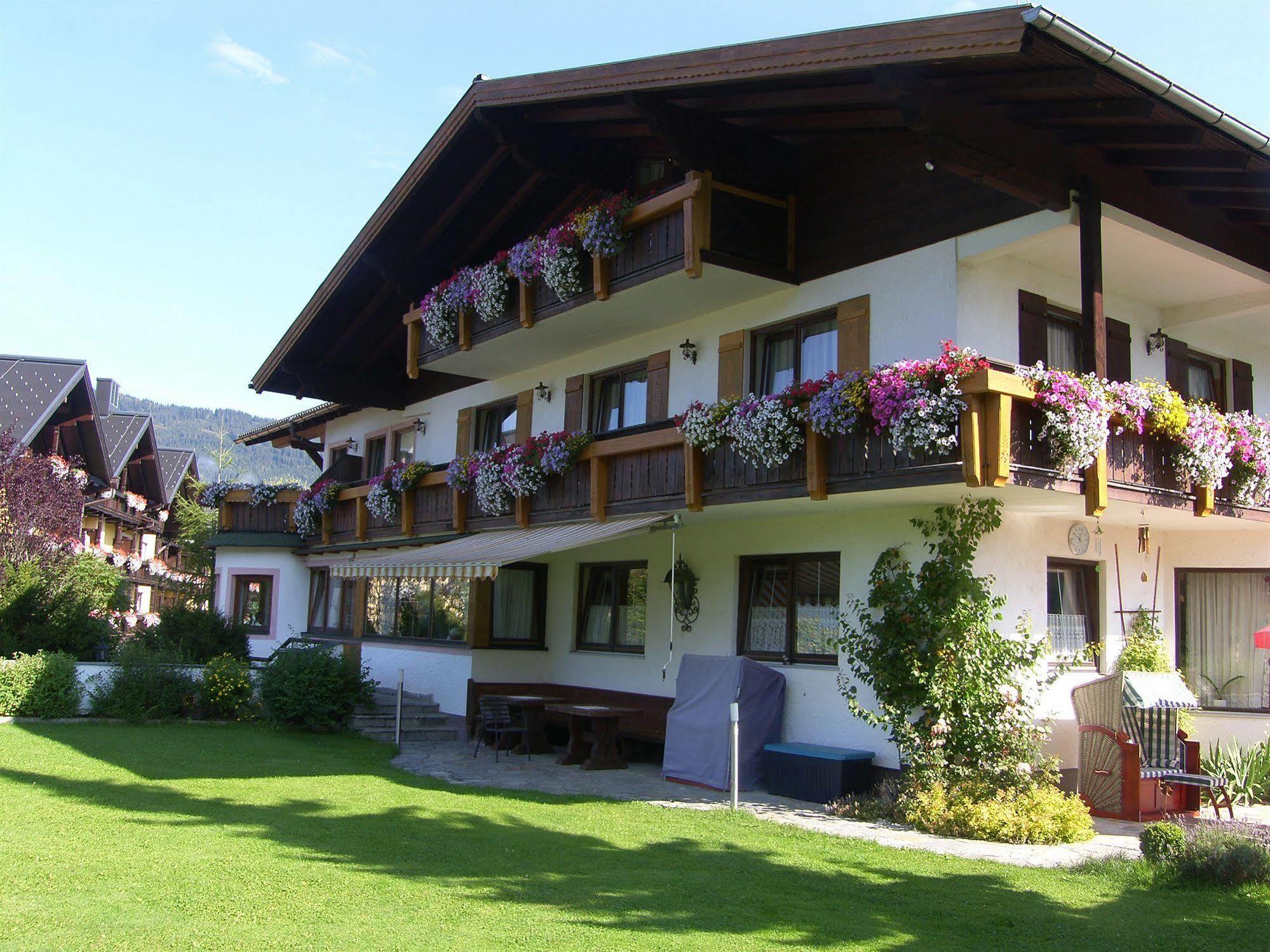 Gaestehaus Elisabeth Radstadt Bagian luar foto